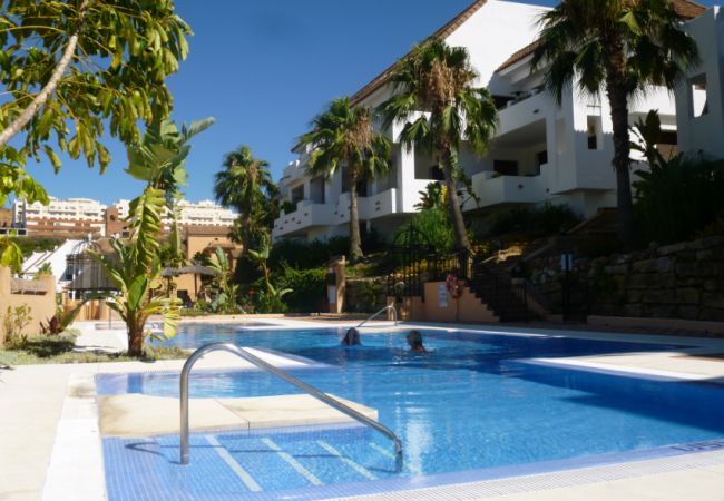 ZapHoliday - 2115 - appartement verhuur in Manilva, Costa del Sol - zwembad