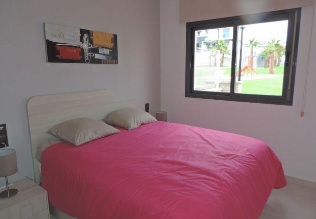 Zapholiday - 3023 - Punta Prima appartement, Costa Blanca - slaapkamer