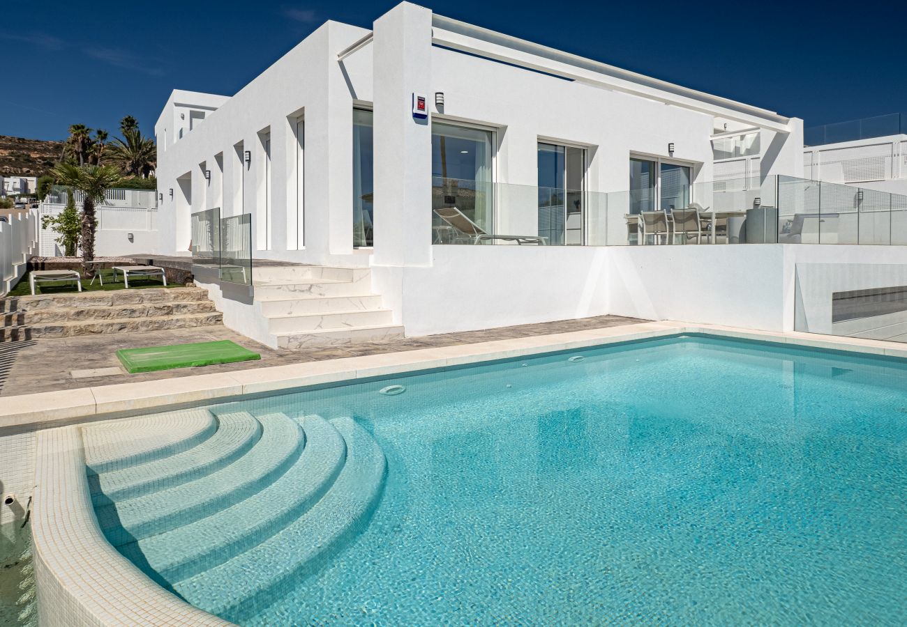 Villa in San Roque - Villa EDEN 2399  private pool & sea view